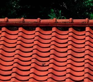 Faîtage d'une toiture en tuiles